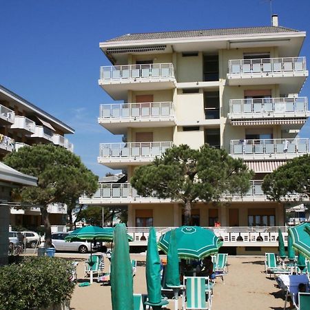 Diplomatic Fronte Mare Apartman Lido di Jesolo Kültér fotó